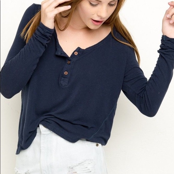 Brandy Melville Tops - Brandy ❤️ Melville Nadia Top